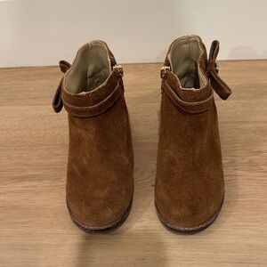 Janie and Jack girls size 10 brown suede booties. VGUC